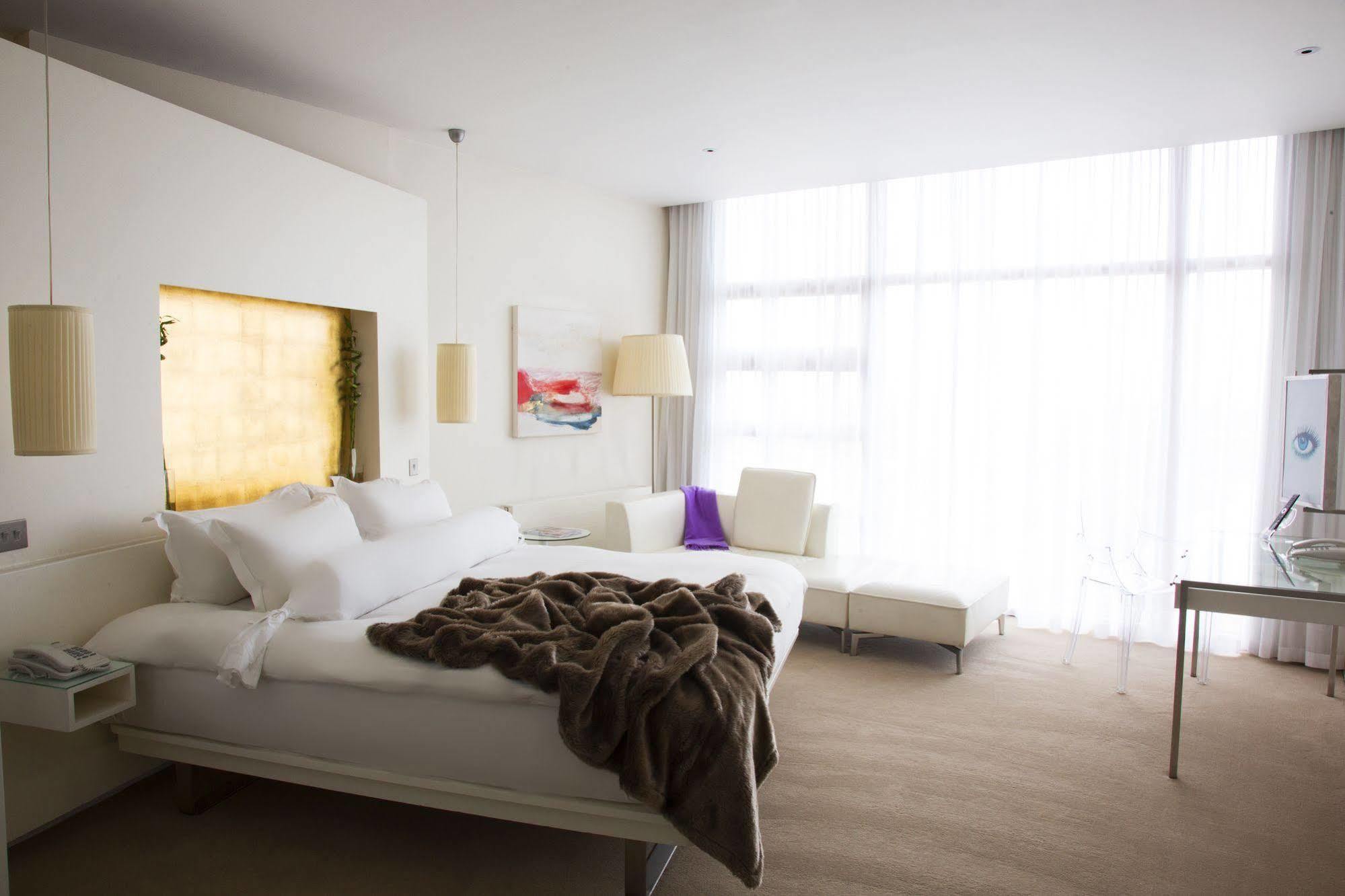 The Beacon Hotel Sandyford Luaran gambar