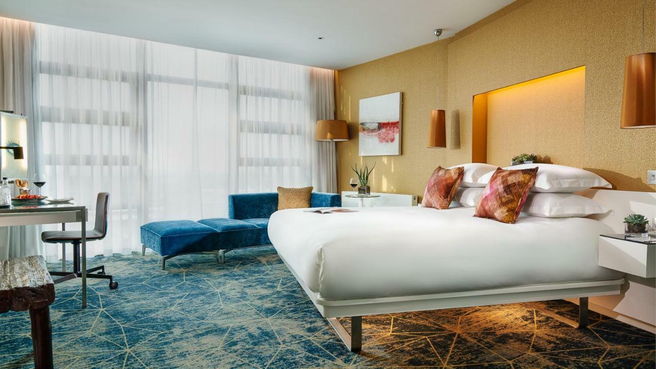 The Beacon Hotel Sandyford Luaran gambar